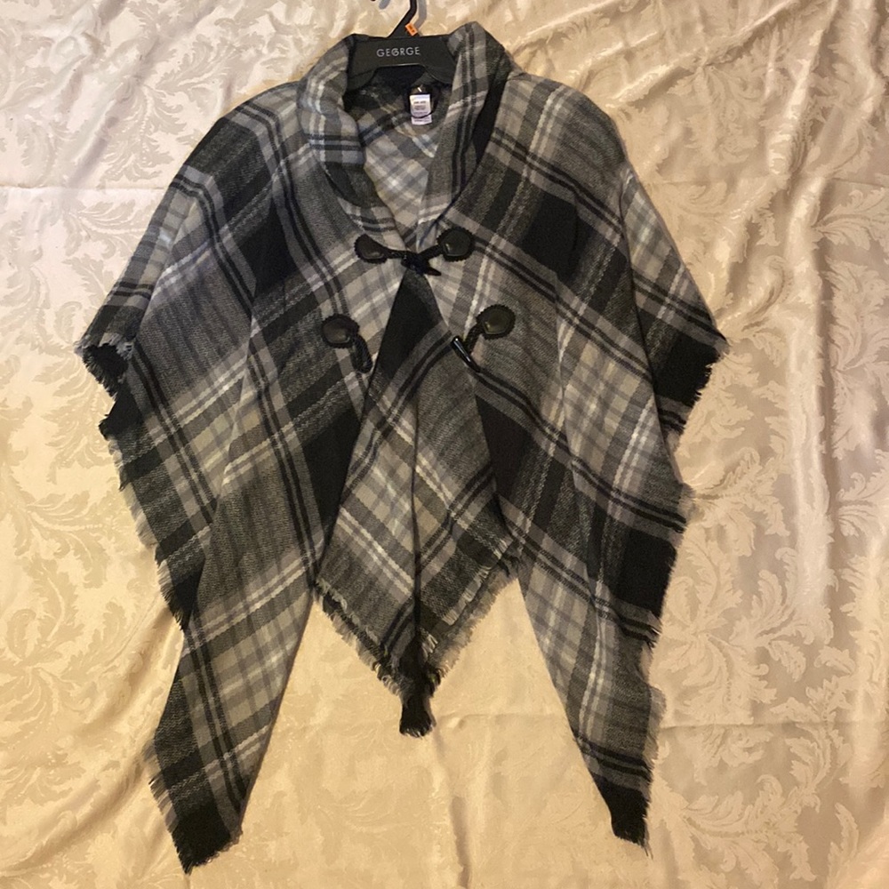 Cute women’s cardigan. One size.